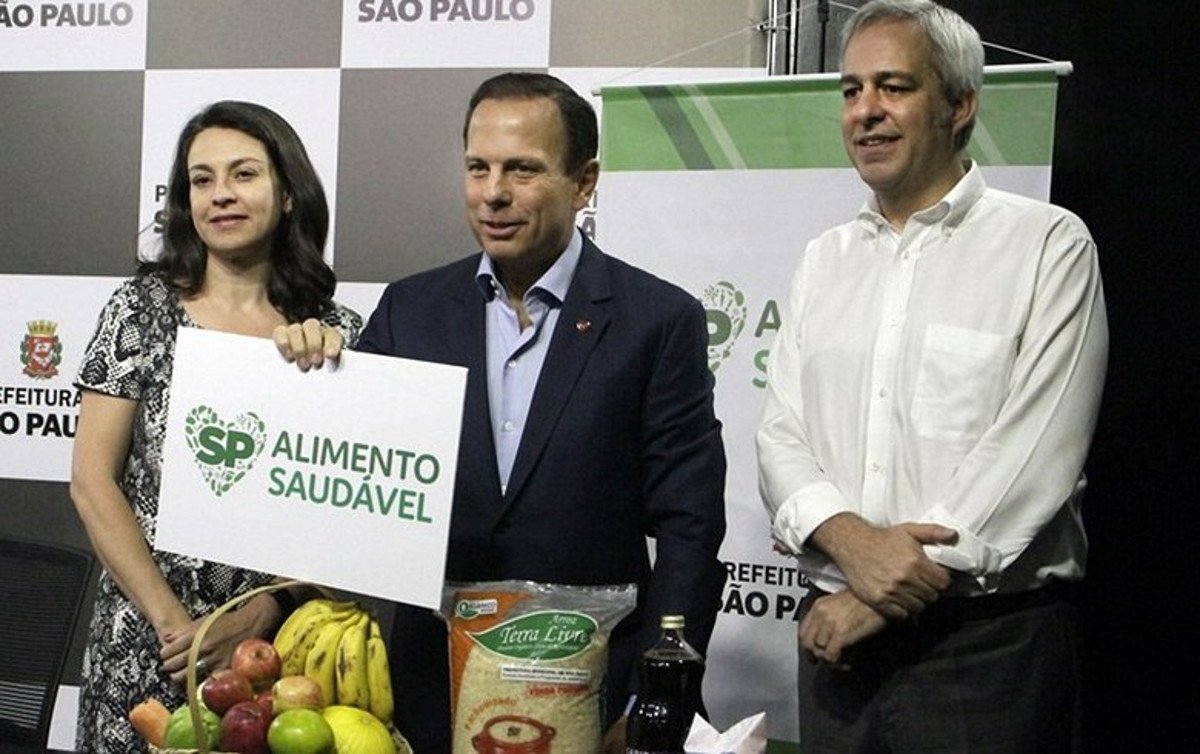 No último ano da gestão Haddad, foram firmados contratos de R$ 2,68 milhões para compra de arroz orgânico; Este ano, foram contratados somente R$ 205 mil para aquisição de bananas pela gestão João Doria (PSDB) (Foto: Charles Nisz) No último ano da gestão Haddad, foram firmados contratos de R$ 2,68 milhões para compra de arroz orgânico; Este ano, foram contratados somente R$ 205 mil para aquisição de bananas pela gestão João Doria (PSDB)