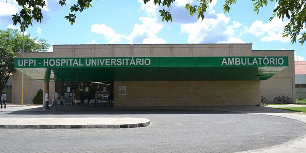 Os servidores do Hospital Universitário (HU) da Universidade Federal do Piauí (UFPI) deflagraram greve por tempo indeterminado; o atendimento ao público foi prejudicado e apenas 30% dos profissionais exercem os serviços essenciais; a greve é nacional e atinge 14 hospitais que são de responsabilidade da Empresa Brasileira de Serviços Hospitalares (Ebserh); o movimento grevista foi declarado após a empresa Ebserh não atender as reivindicações da categoria como o reajuste salarial, o pagamento do adicional de insalubridade e do auxílio-alimentação; relato do Piauí Hoje (Foto: Leonardo Lucena) Os servidores do Hospital Universitário (HU) da Universidade Federal do Piauí (UFPI) deflagraram greve por tempo indeterminado; o atendimento ao público foi prejudicado e apenas 30% dos profissionais exercem os serviços essenciais; a greve é nacional e atinge 14 hospitais que são de responsabilidade da Empresa Brasileira de Serviços Hospitalares (Ebserh); o movimento grevista foi declarado após a empresa Ebserh não atender as reivindicações da categoria como o reajuste salarial, o pagamento do adicional de insalubridade e do auxílio-alimentação; relato do Piauí Hoje