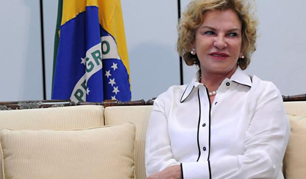 O jornalista Fernando Brito, editor do Tijolaço, destaca texto do também jornalista Joaquim de Carvalho, do Diário do Centro do Mundo no qual este afirma que no Brasil "não temos juízes equilibrados, temos perseguidores ferozes"; a afirmação se refere a negativa do TRF-4 em negar a absolvição da ex-primeira dama Marisa Letícia, já falecida, o que vai de encontro à lei; "Ao se recusar a cumprir a Lei 11.719/2008, Moro evitou a manchete que contrariaria o enredo da Lava Jato: Marisa Letícia absolvida por Moro. Ele nunca o faria. Seria negar-lhe a essência do que talvez considere sua missão. Condenar petistas, com ódio e requintes de crueldade", destaca (Foto: Paulo Emílio) O jornalista Fernando Brito, editor do Tijolaço, destaca texto do também jornalista Joaquim de Carvalho, do Diário do Centro do Mundo no qual este afirma que no Brasil "não temos juízes equilibrados, temos perseguidores ferozes"; a afirmação se refere a negativa do TRF-4 em negar a absolvição da ex-primeira dama Marisa Letícia, já falecida, o que vai de encontro à lei; "Ao se recusar a cumprir a Lei 11.719/2008, Moro evitou a manchete que contrariaria o enredo da Lava Jato: Marisa Letícia absolvida por Moro. Ele nunca o faria. Seria negar-lhe a essência do que talvez considere sua missão. Condenar petistas, com ódio e requintes de crueldade", destaca