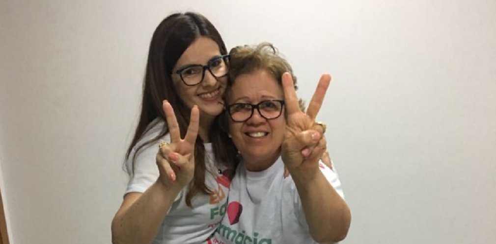 Chapa 2 - Eu Amo Farmácia, encabeçada pela farmacêutica e atual vice-presidente Lorena Baia, foi eleita nesta sexta-feira (10) para a Diretoria do Conselho Regional de Farmácia de Goiás (CRF-GO) no quadriênio 2018-2021; o grupo obteve 48,4% dos votos, contra 41,5% da chapa adversária, Amor Pela Farmácia, encabeçada pela cerimonialista Nara Luíza de Oliveira; Chapa 2 também elegeu a atual presidente do CRF-GO, Ernestina Rocha, para a cadeira ao Conselho Federal de Farmácia (CFF), com 48,4% dos votos (Foto: José Barbacena) Chapa 2 - Eu Amo Farmácia, encabeçada pela farmacêutica e atual vice-presidente Lorena Baia, foi eleita nesta sexta-feira (10) para a Diretoria do Conselho Regional de Farmácia de Goiás (CRF-GO) no quadriênio 2018-2021; o grupo obteve 48,4% dos votos, contra 41,5% da chapa adversária, Amor Pela Farmácia, encabeçada pela cerimonialista Nara Luíza de Oliveira; Chapa 2 também elegeu a atual presidente do CRF-GO, Ernestina Rocha, para a cadeira ao Conselho Federal de Farmácia (CFF), com 48,4% dos votos