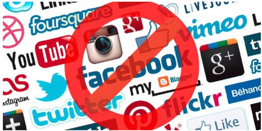 O que se propõe é combater o monopólio nas redes pelos gigantes norte-americanos como Google e Facebook, que, por questões monetárias, vem restringindo a visibilidade de sites progressistas com novos algoritmos que provocam a censura de conteúdos que destoam do status quo (Foto: Esmael Morais) O que se propõe é combater o monopólio nas redes pelos gigantes norte-americanos como Google e Facebook, que, por questões monetárias, vem restringindo a visibilidade de sites progressistas com novos algoritmos que provocam a censura de conteúdos que destoam do status quo
