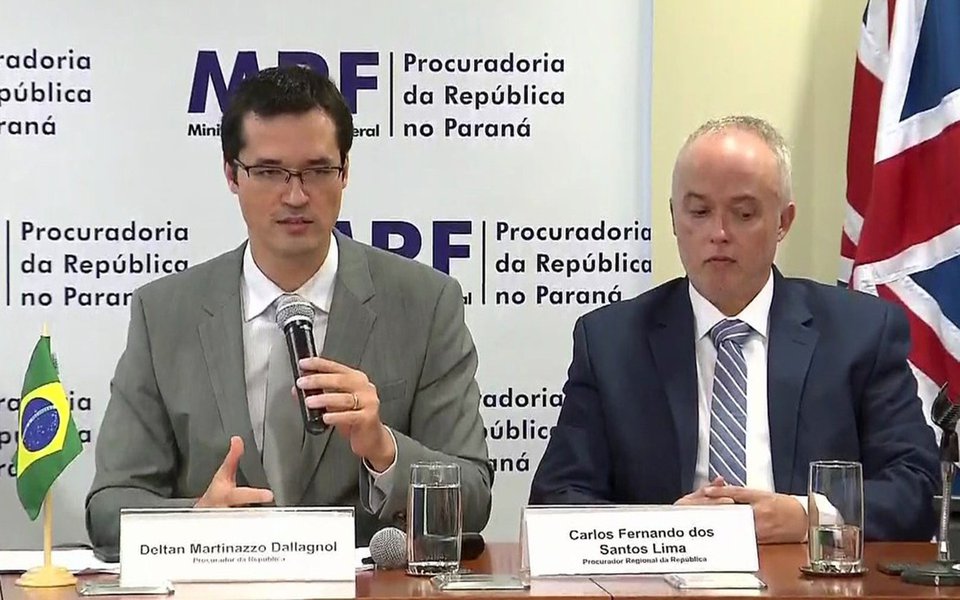 Ser contra o financiamento público é o equivalente a defender a interferência da JBS, da Odebrecht, da OAS, dentre outras acostumadas a comprar bancadas nos parlamentos e nos executivos (Foto: Esmael Morais) Ser contra o financiamento público é o equivalente a defender a interferência da JBS, da Odebrecht, da OAS, dentre outras acostumadas a comprar bancadas nos parlamentos e nos executivos
