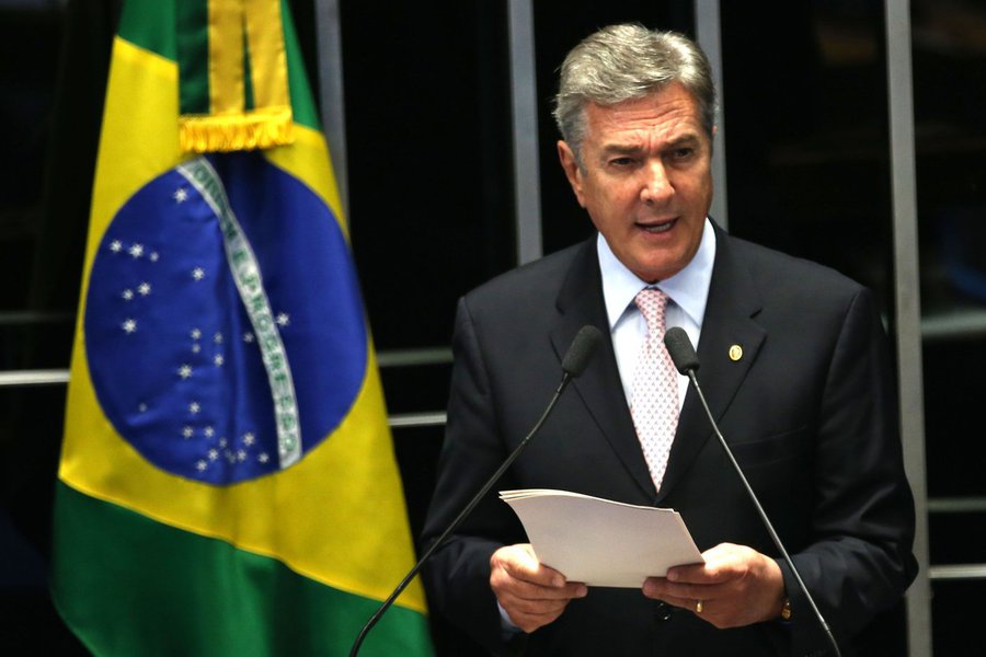 Por unanimidade, a Segunda Turma do Supremo Tribunal Federal (STF) aceitou hoje (22) denúncia apresentada pela Procuradoria-Geral da República (PGR) contra o senador Fernando Collor (PTC-AL) pelos crimes de corrupção, lavagem de dinheiro e organização criminosa; com a decisão, Collor vira réu nas investigações da Operação Lava Jato; PGR acusa o parlamentar de receber R$ 29 milhões em propina pela suposta influência política na BR Distribuidora (Foto: Paulo Emílio) Por unanimidade, a Segunda Turma do Supremo Tribunal Federal (STF) aceitou hoje (22) denúncia apresentada pela Procuradoria-Geral da República (PGR) contra o senador Fernando Collor (PTC-AL) pelos crimes de corrupção, lavagem de dinheiro e organização criminosa; com a decisão, Collor vira réu nas investigações da Operação Lava Jato; PGR acusa o parlamentar de receber R$ 29 milhões em propina pela suposta influência política na BR Distribuidora