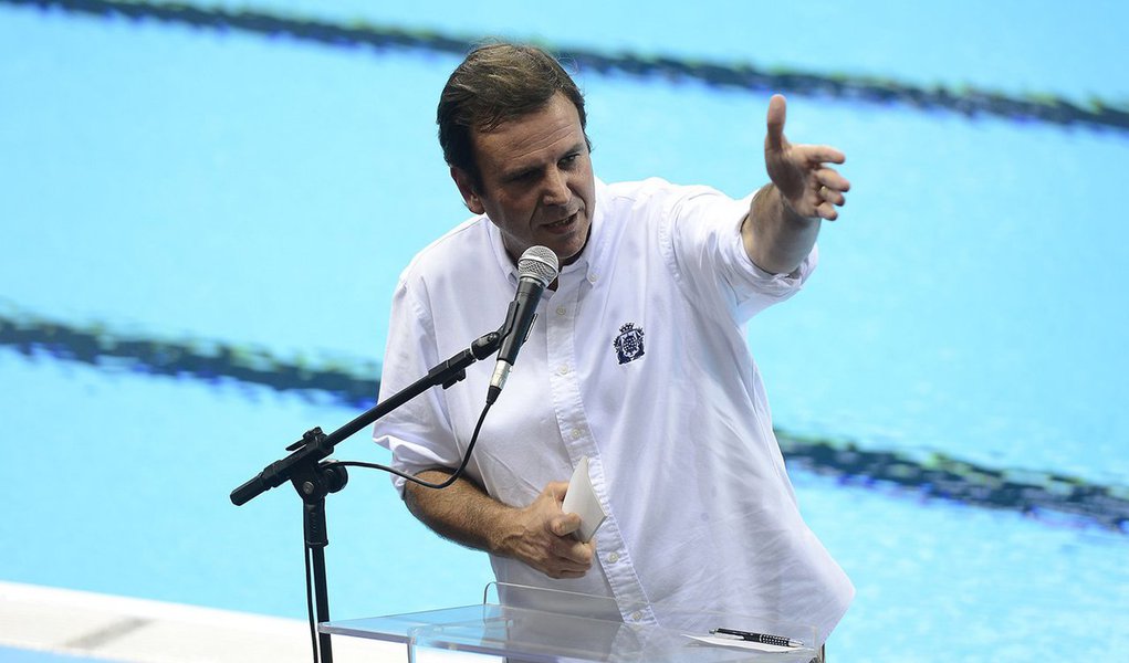 O ex-prefeito do Rio, Eduardo Paes, conseguiu uma importante vitória na justiça: é que será o Supremo Tribunal Federal (STF) que vai investigá-lo sobre o seu envolvimento no recebimento de propinas para a campanha eleitoral, segundo delações de executivos da Odebrecht; a construtora teria feito repasses para a campanha do seu candidato à Prefeitura do Rio, o deputado federal Pedro Paulo (PMDB); em troca, a empresa obteve facilidades em contratos relacionados aos Jogos Olímpicos de 2016 (Foto: Voney Malta) O ex-prefeito do Rio, Eduardo Paes, conseguiu uma importante vitória na justiça: é que será o Supremo Tribunal Federal (STF) que vai investigá-lo sobre o seu envolvimento no recebimento de propinas para a campanha eleitoral, segundo delações de executivos da Odebrecht; a construtora teria feito repasses para a campanha do seu candidato à Prefeitura do Rio, o deputado federal Pedro Paulo (PMDB); em troca, a empresa obteve facilidades em contratos relacionados aos Jogos Olímpicos de 2016