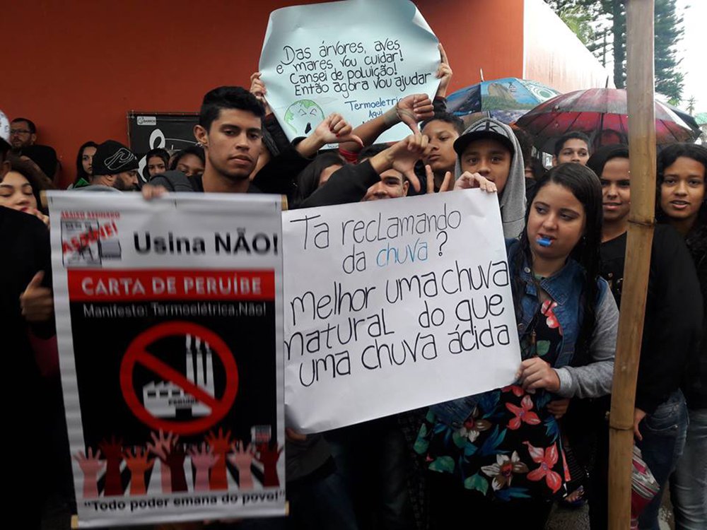Audiência na Assembleia Legislativa do Estado de São Paulo irá discutir instalação de termelétrica em área da Mata Atlântica; localizado na cidade de Peruíbe, litoral sul de São Paulo, o empreendimento tem vários problemas ambientais - entre eles, a proibição levantada pelo O PL 673/2017 que veda o licenciamento e a instalação de empreendimentos que produzam chuva ácida em áreas localizadas até 20 km de unidades de conservação na Mata Atlântica.
(Foto: Charles Nisz) Audiência na Assembleia Legislativa do Estado de São Paulo irá discutir instalação de termelétrica em área da Mata Atlântica; localizado na cidade de Peruíbe, litoral sul de São Paulo, o empreendimento tem vários problemas ambientais - entre eles, a proibição levantada pelo O PL 673/2017 que veda o licenciamento e a instalação de empreendimentos que produzam chuva ácida em áreas localizadas até 20 km de unidades de conservação na Mata Atlântica.