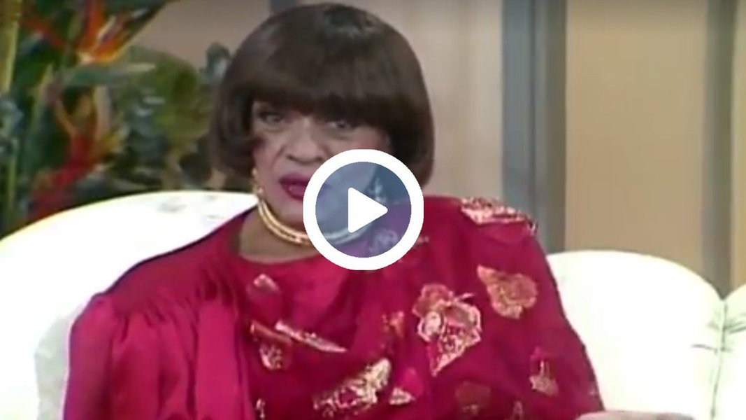 O prefeito de São Paulo já era motivo de piada quando era presidente da Embratur, em 1988; no programa de estreia do "Chico Anysio Show", que foi ao ar em 6 de abril, Neyde Taubaté recebeu "Joana Dória Filha", personagem de Arlete Salles, que trazia consigo aquele que seria "o mais repugnante programa de desenvolvimento turístico"; à frente da Embratur, à época, Doria propôs fazer da seca nordestina uma atração turística (Foto: Gisele Federicce) O prefeito de São Paulo já era motivo de piada quando era presidente da Embratur, em 1988; no programa de estreia do "Chico Anysio Show", que foi ao ar em 6 de abril, Neyde Taubaté recebeu "Joana Dória Filha", personagem de Arlete Salles, que trazia consigo aquele que seria "o mais repugnante programa de desenvolvimento turístico"; à frente da Embratur, à época, Doria propôs fazer da seca nordestina uma atração turística