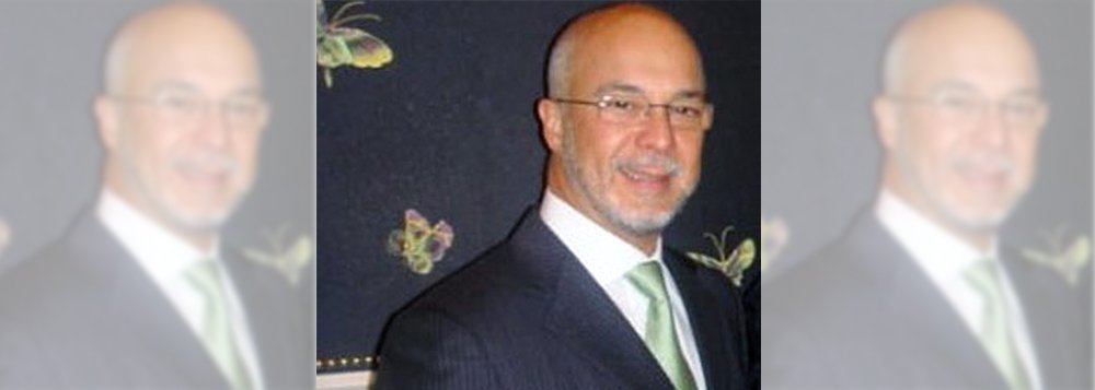 O brasileiro Arthur Menezes Soares está há um mês foragido; o "Rei Arthur" é investigado pela Operação Unfair Play, deflagrada pela Polícia Federal por suspeita de fraudes em compras nas Olimpíadas do Rio 2016; a PF reclama da falta de cooperação da polícia dos EUA - Soares tem uma mansão em Miami e há a suspeita de que ele esteja negociando uma delação com as autoridades dos EUA (Foto: Charles Nisz) O brasileiro Arthur Menezes Soares está há um mês foragido; o "Rei Arthur" é investigado pela Operação Unfair Play, deflagrada pela Polícia Federal por suspeita de fraudes em compras nas Olimpíadas do Rio 2016; a PF reclama da falta de cooperação da polícia dos EUA - Soares tem uma mansão em Miami e há a suspeita de que ele esteja negociando uma delação com as autoridades dos EUA