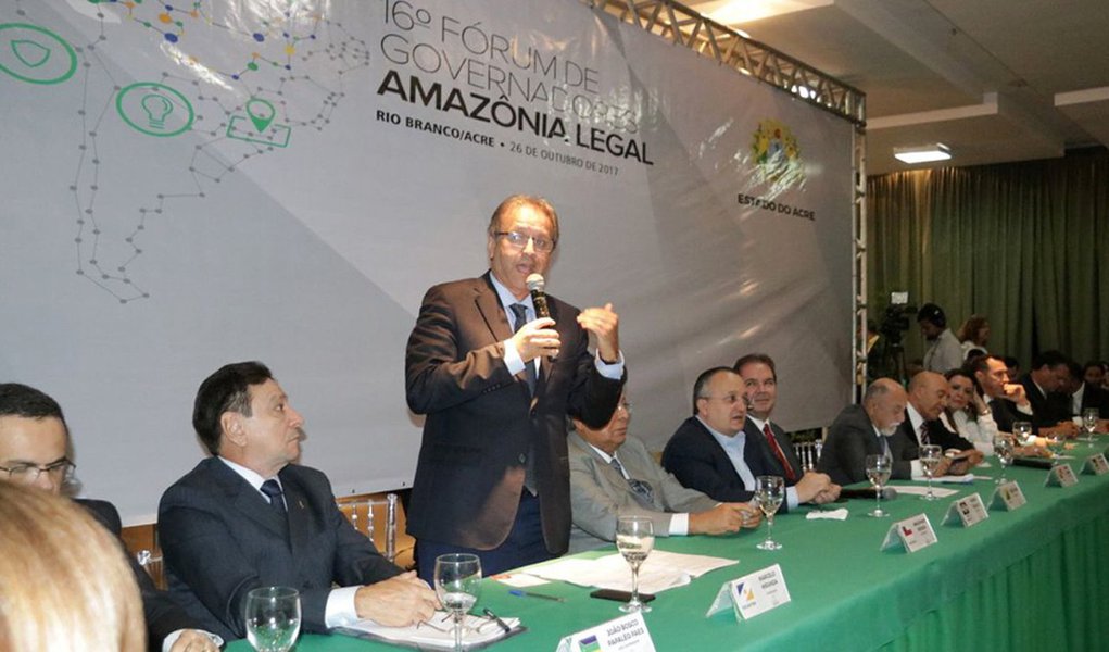 Durante o 16º Fórum de Governadores da Amazônia Legal, em Rio Branco, no Acre, o governador Marcelo Miranda propôs inserir a juventude amazônica nas discussões para serem ouvidos sobre problemas e soluções; "Os jovens amazônicos querem participar. O momento é de todos estarmos juntos pelo bem da coletividade", afirmou Marcelo; no encontro, os governantes dos nove estados da região aprovaram a criação do Consórcio Interestadual de Desenvolvimento Sustentável da Amazônia Legal (Foto: Voney Malta) Durante o 16º Fórum de Governadores da Amazônia Legal, em Rio Branco, no Acre, o governador Marcelo Miranda propôs inserir a juventude amazônica nas discussões para serem ouvidos sobre problemas e soluções; "Os jovens amazônicos querem participar. O momento é de todos estarmos juntos pelo bem da coletividade", afirmou Marcelo; no encontro, os governantes dos nove estados da região aprovaram a criação do Consórcio Interestadual de Desenvolvimento Sustentável da Amazônia Legal