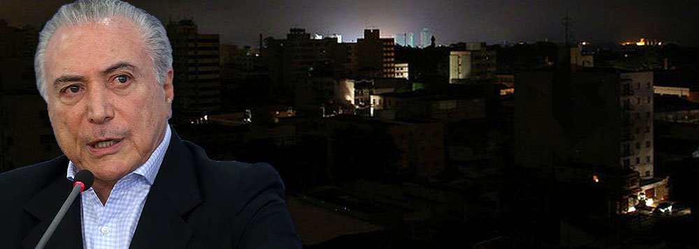 O aumento de 42% na bandeira vermelha das tarifas de luz foi o tema do programa Leo ao Quadrado, com Leonardo Stoppa e Leonardo Attuch; na prática, o apagão de Michel Temer já começou pelos mais pobres, que agora terão de reduzir o consumo de enegia; confira (Foto: Leonardo Attuch) O aumento de 42% na bandeira vermelha das tarifas de luz foi o tema do programa Leo ao Quadrado, com Leonardo Stoppa e Leonardo Attuch; na prática, o apagão de Michel Temer já começou pelos mais pobres, que agora terão de reduzir o consumo de enegia; confira
