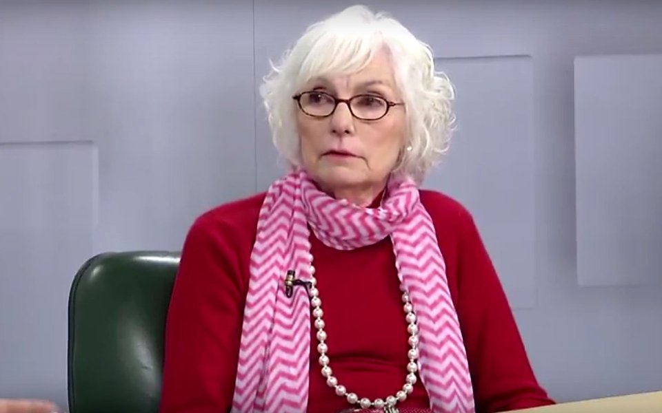 A educadora e ex-deputada Beatriz Pardi usou as redes sociais para condenar o desmonte da bancada do partido na Assembleia Legislativa de São Paulo (Alesp); ela afirma ter sido exonerada do cargo de assessora especial, juntamente com uma "boa dúzia de funcionários", e criticou as disputas internas da legenda; "Em vez de construirmos nossas opções, grudamos no banqueiro, no açougueiro. Isso se repete internamente", disse (Foto: Paulo Emílio) A educadora e ex-deputada Beatriz Pardi usou as redes sociais para condenar o desmonte da bancada do partido na Assembleia Legislativa de São Paulo (Alesp); ela afirma ter sido exonerada do cargo de assessora especial, juntamente com uma "boa dúzia de funcionários", e criticou as disputas internas da legenda; "Em vez de construirmos nossas opções, grudamos no banqueiro, no açougueiro. Isso se repete internamente", disse