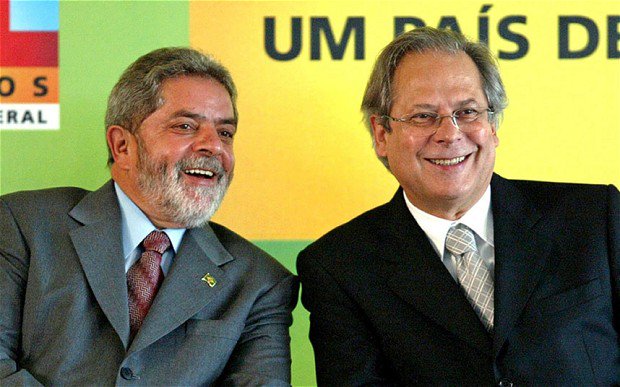 Se faz pertinente lembrar que a Guerra vencida contra o PT começou no governo Lula com a punição de diversos lideres petistas, a partir do Mensalão, atingindo mortalmente o sucessor natural de Lula, o ex-ministro José Dirceu, da Casa Civil, alijado da politica também sem provas (Foto: Walter Santos) Se faz pertinente lembrar que a Guerra vencida contra o PT começou no governo Lula com a punição de diversos lideres petistas, a partir do Mensalão, atingindo mortalmente o sucessor natural de Lula, o ex-ministro José Dirceu, da Casa Civil, alijado da politica também sem provas