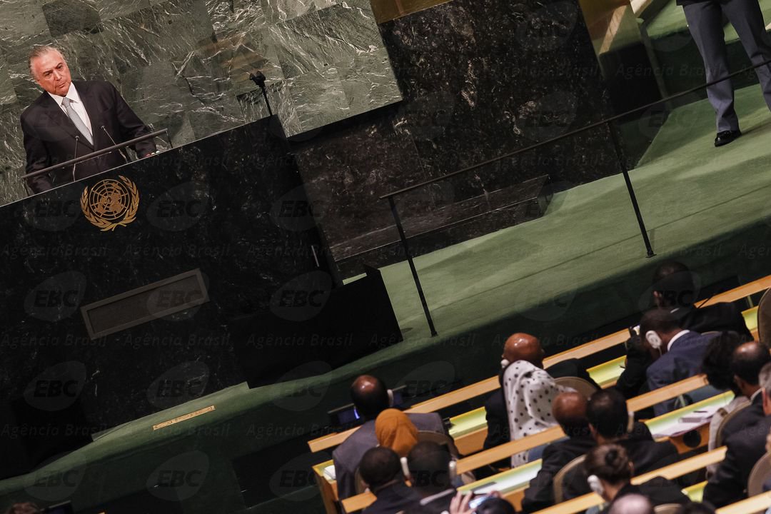 Em seu discurso na Assembleia Geral da ONU nesta terça-feira (19), Michel Temer mentiu ou usou informações inconsistentes para comentar a política fiscal e a proteção ao meio ambiente no Brasil; em sua fala, Temer disse que o "Brasil está resgatando seu equilíbrio fiscal", quando, na verdade, sua gestão está aumentando o déficit federal; o portal UOL questionou órgãos do governo para questionar a veracidade e a consistência das informações usadas por Temer em seu discurso na ONU (Foto: Charles Nisz) Em seu discurso na Assembleia Geral da ONU nesta terça-feira (19), Michel Temer mentiu ou usou informações inconsistentes para comentar a política fiscal e a proteção ao meio ambiente no Brasil; em sua fala, Temer disse que o "Brasil está resgatando seu equilíbrio fiscal", quando, na verdade, sua gestão está aumentando o déficit federal; o portal UOL questionou órgãos do governo para questionar a veracidade e a consistência das informações usadas por Temer em seu discurso na ONU