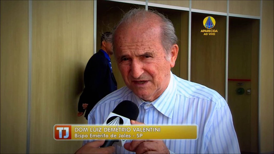 Bispo-emérito de Jales, Dom Luiz Demétrio Valentini, comentou a crise brasileira em entrevista ao Portal da CNBB; para ele, o silêncio das ruas não é uma concordância tácita com o que está acontecendo, como alguns querem fazer acreditar; pelo contrário, “é um sintoma preocupante de que não temos mais esperanças e sinais concretos para recuperar o rumo da caminhada histórica do Brasil” (Foto: Charles Nisz) Bispo-emérito de Jales, Dom Luiz Demétrio Valentini, comentou a crise brasileira em entrevista ao Portal da CNBB; para ele, o silêncio das ruas não é uma concordância tácita com o que está acontecendo, como alguns querem fazer acreditar; pelo contrário, “é um sintoma preocupante de que não temos mais esperanças e sinais concretos para recuperar o rumo da caminhada histórica do Brasil”
