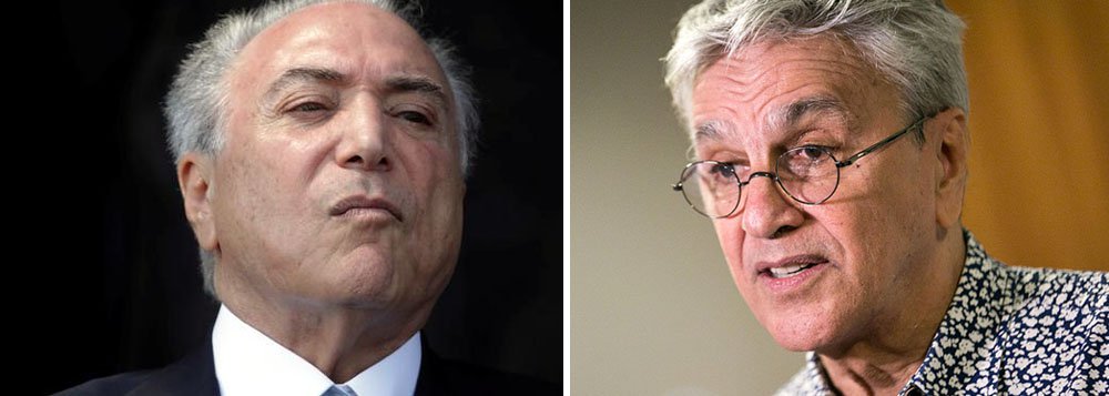 "O impeachment seguiu ritos, mas via-se que os princípios constitucionais estavam sendo interpretados com muita folga, que a sensação de insegurança tendia a crescer. Mas o mais chocante é que um punhado de bandidos que estão sob acusações mais fortes (e com provas mais contundentes) do que as enfrentadas por Dilma mantêm-se no poder, seja como presidente da República, seja como ministros seus, seja como legisladores", diz o cantor e compositor Caetano Veloso, que hoje declara apoio a Ciro Gomes (Foto: Leonardo Attuch) "O impeachment seguiu ritos, mas via-se que os princípios constitucionais estavam sendo interpretados com muita folga, que a sensação de insegurança tendia a crescer. Mas o mais chocante é que um punhado de bandidos que estão sob acusações mais fortes (e com provas mais contundentes) do que as enfrentadas por Dilma mantêm-se no poder, seja como presidente da República, seja como ministros seus, seja como legisladores", diz o cantor e compositor Caetano Veloso, que hoje declara apoio a Ciro Gomes
