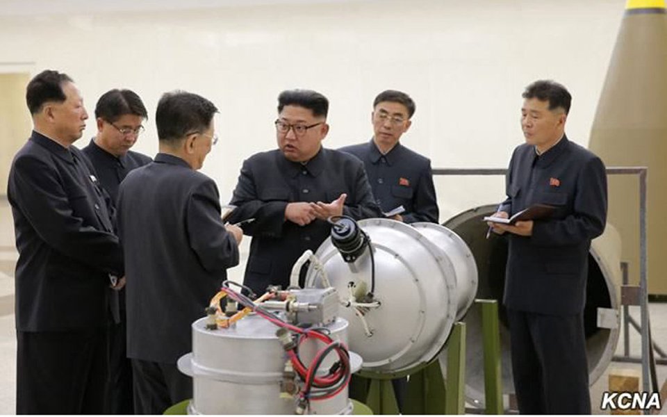 Os militares sul-coreanos detectaram sinais de preparativos da Coreia do Norte para mais um teste de mísseis; ao mesmo tempo, Seul não exclui que, desta vez, Pyongyang possa lançar um míssil balístico intercontinental
(Foto: Leonardo Attuch)
Os militares sul-coreanos detectaram sinais de preparativos da Coreia do Norte para mais um teste de mísseis; ao mesmo tempo, Seul não exclui que, desta vez, Pyongyang possa lançar um míssil balístico intercontinental