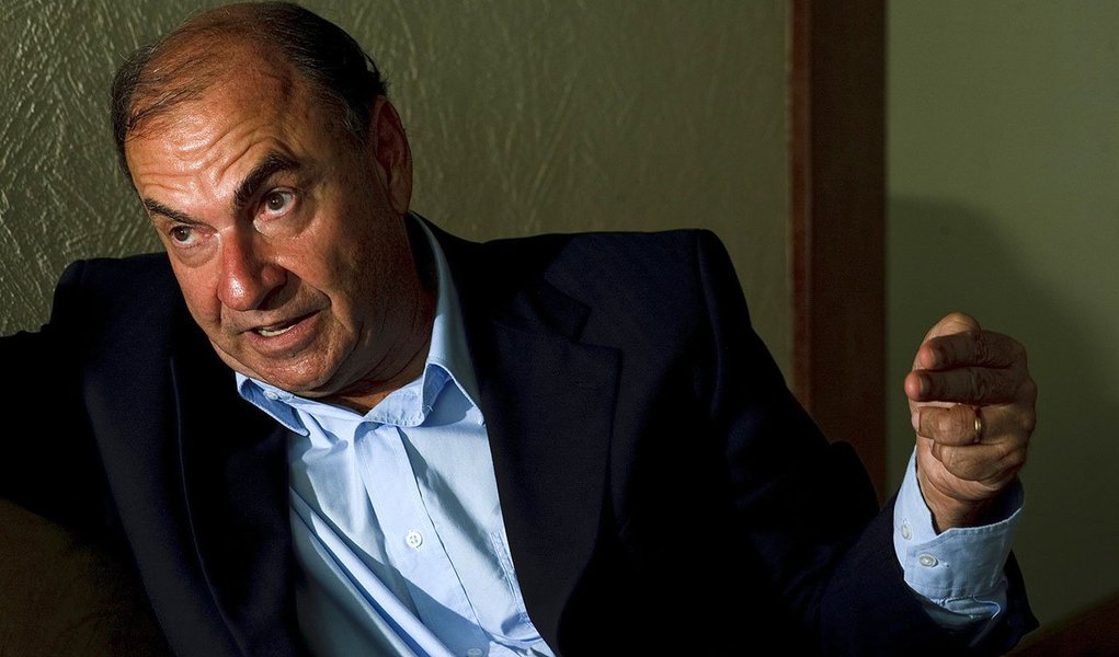 Em entrevista ao site da revista Piauí, o ex-prefeito do Rio de Janeiro e cacique do DEM, César Maia, duvida que o filho Rodrigo vá assumir a presidência da República; além disso, ele descarta o nome do prefeito de São Paulo, João Doria (PSDB) como presidenciável para a legenda - o Maia mais velho aposta em Luciano Huck como candidato do DEM (Foto: Charles Nisz) Em entrevista ao site da revista Piauí, o ex-prefeito do Rio de Janeiro e cacique do DEM, César Maia, duvida que o filho Rodrigo vá assumir a presidência da República; além disso, ele descarta o nome do prefeito de São Paulo, João Doria (PSDB) como presidenciável para a legenda - o Maia mais velho aposta em Luciano Huck como candidato do DEM