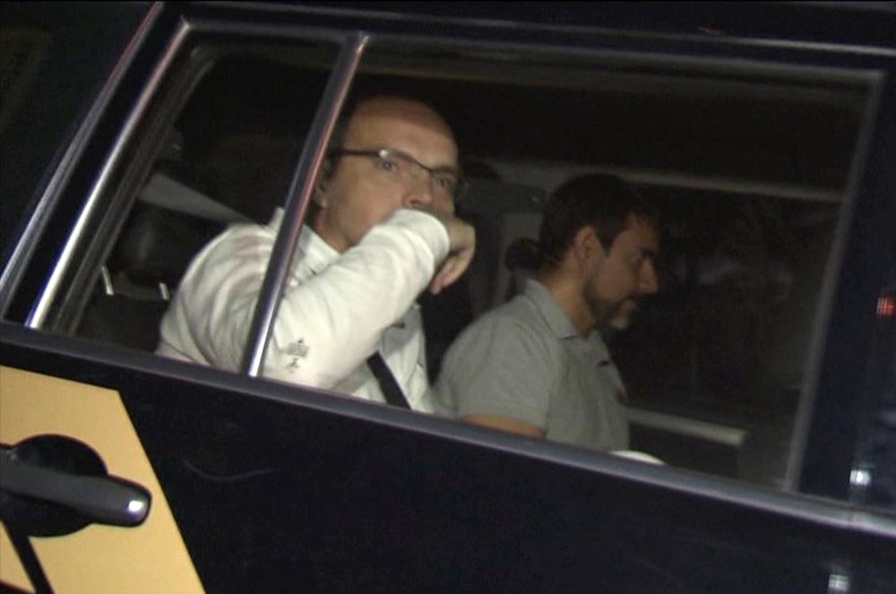 A pedido do Ministério Público Federal, o operador financeiro Lúcio Funaro foi transferido para a superintendência da Polícia Federal, em Brasília, para ficar à disposição da Justiça; desde o dia 11 de agosto ele estava no Complexo Penitenciário da Papuda; a transferência foi determinada pelo juiz federal Vallisney de Souza Oliveira, da 10ª Vara Federal de Brasília (Foto: Leonardo Lucena) A pedido do Ministério Público Federal, o operador financeiro Lúcio Funaro foi transferido para a superintendência da Polícia Federal, em Brasília, para ficar à disposição da Justiça; desde o dia 11 de agosto ele estava no Complexo Penitenciário da Papuda; a transferência foi determinada pelo juiz federal Vallisney de Souza Oliveira, da 10ª Vara Federal de Brasília