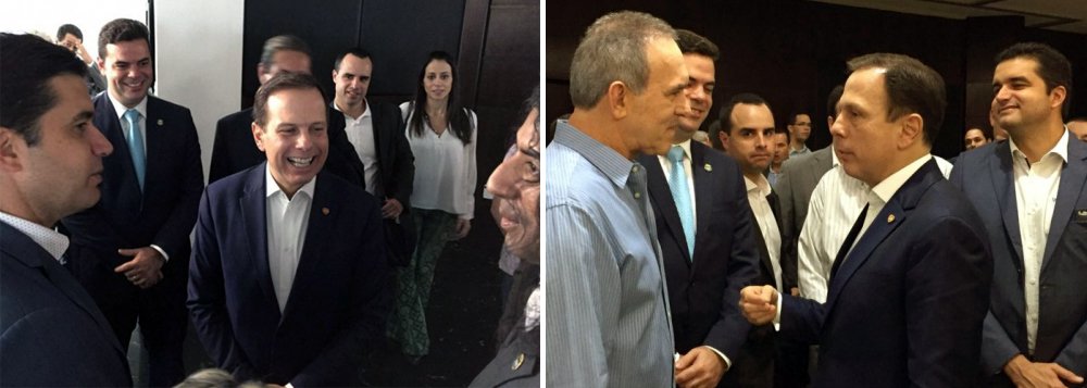 Cumprindo agenda como presidenciável, o prefeito de São Paulo, João Doria (PSDB), recebeu o título de cidadão honorário de Maceió concedido pela Câmara Municipal; com o forte esquema de segurança montado pela organização, o protesto de um grupo de manifestantes não foi sequer visto pelo mais novo cidadão maceioense; até mesmo os tucanos alagoanos avaliaram, do ponto de vista político, que o PSDB tem outros bons nomes que podem ser candidatos em 2018 (Foto: Voney Malta) Cumprindo agenda como presidenciável, o prefeito de São Paulo, João Doria (PSDB), recebeu o título de cidadão honorário de Maceió concedido pela Câmara Municipal; com o forte esquema de segurança montado pela organização, o protesto de um grupo de manifestantes não foi sequer visto pelo mais novo cidadão maceioense; até mesmo os tucanos alagoanos avaliaram, do ponto de vista político, que o PSDB tem outros bons nomes que podem ser candidatos em 2018