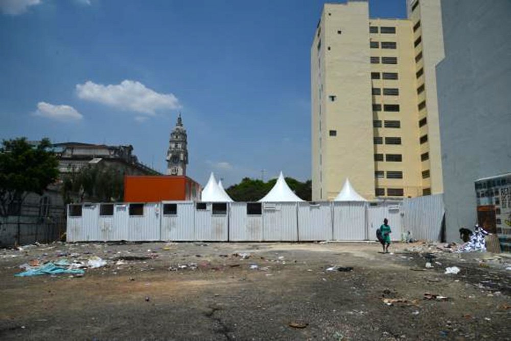A prefeitura de São Paulo fechou parte da estrutura de atendimento a usuários de drogas na Cracolândia, na Luz, região central da capital na última sexta-feira (6); um dos complexos de contêineres que oferecem espaço para pernoite, banheiros e atendimento psicossocial foi desativado; a estrutura funcionava desde junho e foi danificada após ação da Guarda Civil Metropolitana (GCM) do dia 29 de setembro, quando o local foi usado para deter e revistar os usuários durante uma operação (Foto: Charles Nisz) A prefeitura de São Paulo fechou parte da estrutura de atendimento a usuários de drogas na Cracolândia, na Luz, região central da capital na última sexta-feira (6); um dos complexos de contêineres que oferecem espaço para pernoite, banheiros e atendimento psicossocial foi desativado; a estrutura funcionava desde junho e foi danificada após ação da Guarda Civil Metropolitana (GCM) do dia 29 de setembro, quando o local foi usado para deter e revistar os usuários durante uma operação