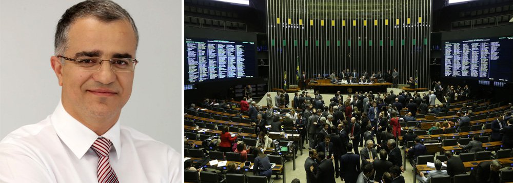 Jornalista diz ser "preciso deixar claro" que semipresidencialismo, sistema defendido por Michel Temer e Gilmar Mendes, "é um eufemismo para parlamentarismo. A ideia é diminuir a autoridade do presidente e aumentar o poder do Congresso Nacional"; "No atual quadro partidário brasileiro, seria piorar o que já está ruim", diz ele; Kennedy também defende que "a venda da Eletrobras precisa ser justificada" (Foto: Gisele Federicce) Jornalista diz ser "preciso deixar claro" que semipresidencialismo, sistema defendido por Michel Temer e Gilmar Mendes, "é um eufemismo para parlamentarismo. A ideia é diminuir a autoridade do presidente e aumentar o poder do Congresso Nacional"; "No atual quadro partidário brasileiro, seria piorar o que já está ruim", diz ele; Kennedy também defende que "a venda da Eletrobras precisa ser justificada"