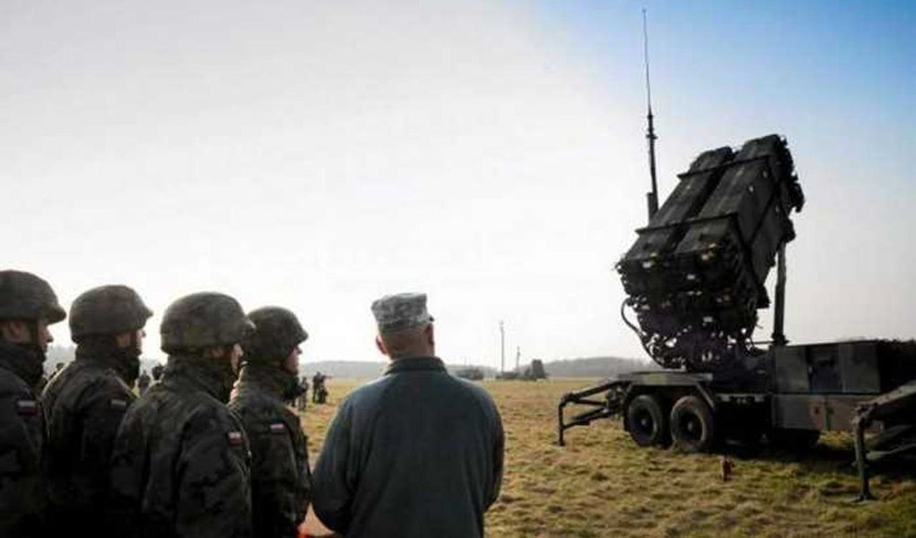 O presidente da Rússia, Vladimir Putin, lançou quatro mísseis balísticos durante exercício militar realizado ontem (26), pelas Forças Estratégicas russas, segundo informações divulgadas hoje pelo Kremlin; "O comandante supremo lançou quatro mísseis balísticos", disse à imprensa o porta-voz da presidência da Rússia, Dmitry Peskov (Foto: Aquiles Lins) O presidente da Rússia, Vladimir Putin, lançou quatro mísseis balísticos durante exercício militar realizado ontem (26), pelas Forças Estratégicas russas, segundo informações divulgadas hoje pelo Kremlin; "O comandante supremo lançou quatro mísseis balísticos", disse à imprensa o porta-voz da presidência da Rússia, Dmitry Peskov