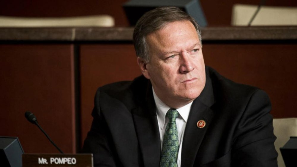O diretor da CIA, Mike Pompeo, declarou neste domingo que, a partir dos dados de inteligência disponíveis, a probabilidade de uma guerra nuclear iminente pode ser excluída; "Eu não vi nenhum dado de inteligência que mostre que estaríamos à beira de uma guerra nuclear", disse Mike; segundo ele, a administração do presidente dos EUA ainda vê a Coreia do Norte como uma ameaça, observando que "os Estados Unidos não vão mais tolerar como antes" a situação com a Coreia do Norte (Foto: Romulo Faro) O diretor da CIA, Mike Pompeo, declarou neste domingo que, a partir dos dados de inteligência disponíveis, a probabilidade de uma guerra nuclear iminente pode ser excluída; "Eu não vi nenhum dado de inteligência que mostre que estaríamos à beira de uma guerra nuclear", disse Mike; segundo ele, a administração do presidente dos EUA ainda vê a Coreia do Norte como uma ameaça, observando que "os Estados Unidos não vão mais tolerar como antes" a situação com a Coreia do Norte