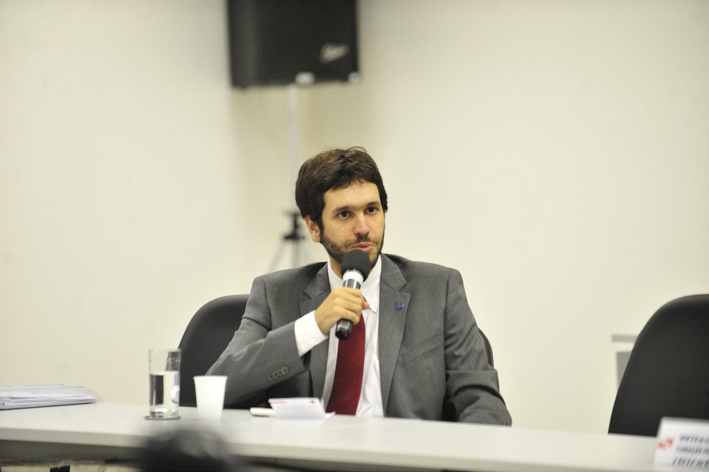 Em seu novo livro, "Políticas Públicas de Radiodifusão no Governo Dilma", Octavio Pieranti preserva a memória do que foi feito em relação ao debate sobre regulação da mídia; a importância do registro se deve especialmente com vistas à retomada do esforço por um padrão mais democrático de radiodifusão, quando as condições políticas permitirem, afirma a jornalista Tereza Cruvinel, que estará no lançamento, na próxima terça-feira 10 (Foto: Tereza Cruvinel) Em seu novo livro, "Políticas Públicas de Radiodifusão no Governo Dilma", Octavio Pieranti preserva a memória do que foi feito em relação ao debate sobre regulação da mídia; a importância do registro se deve especialmente com vistas à retomada do esforço por um padrão mais democrático de radiodifusão, quando as condições políticas permitirem, afirma a jornalista Tereza Cruvinel, que estará no lançamento, na próxima terça-feira 10
