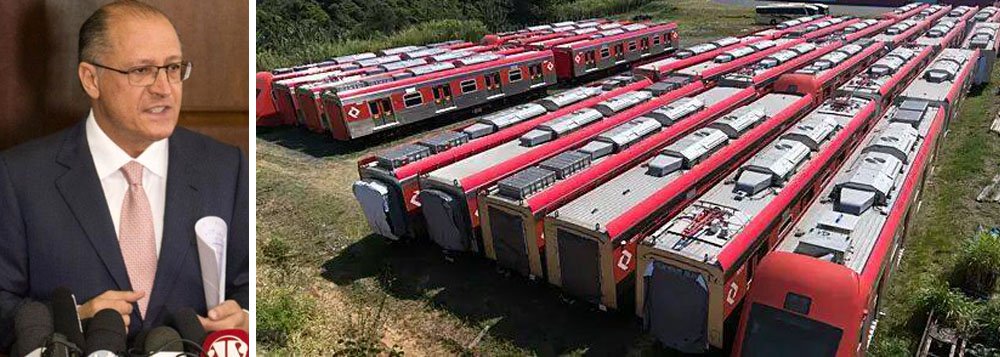 Enquanto a população de São Paulo lida com a superlotação, atrasos e falhas constantes na malha ferroviária, mais de 80 vagões novinhos (o equivalente a dez composições inteiras) estão tomando poeira, sol e chuva no meio do mato em um terreno em Hortolândia; o motivo alegado para esse cenário é um gargalo na estrutura de testes obrigatórios dos novos trens antes de entrarem em circulação na rede sob a administração do governo de Geraldo Alckmin (PSDB) (Foto: Giuliana Miranda) Enquanto a população de São Paulo lida com a superlotação, atrasos e falhas constantes na malha ferroviária, mais de 80 vagões novinhos (o equivalente a dez composições inteiras) estão tomando poeira, sol e chuva no meio do mato em um terreno em Hortolândia; o motivo alegado para esse cenário é um gargalo na estrutura de testes obrigatórios dos novos trens antes de entrarem em circulação na rede sob a administração do governo de Geraldo Alckmin (PSDB)