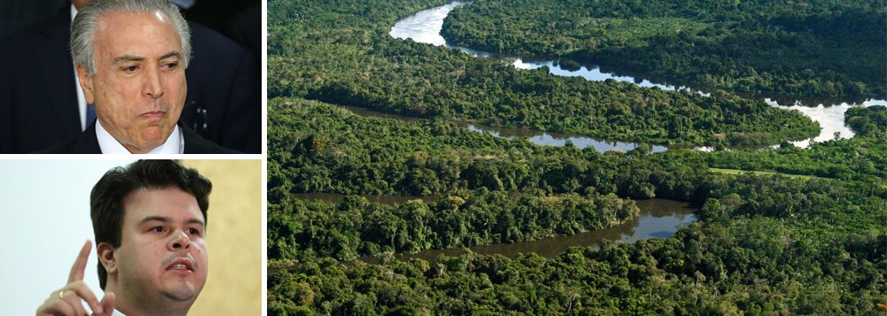Segundo denúncia publicada pela BBC, o ministro Fernando Coelho Filho, filho do senador Fernando Bezerra (PSB-PE), um dos políticos mais encrencados na Lava Jato, antecipou a mineradoras do Canadá a extinção da reserva ambiental, num evento ocorrido há cinco meses; "em março, cinco meses antes do anúncio oficial do governo, o ministro de Minas e Energia, Fernando Coelho Filho, anunciou a empresários do país que a área de preservação amazônica seria extinta, e que sua exploração seria leiloada entre empresas privadas", aponta a BBC; decisão revoltou ambientalistas e demonstrou que Temer colocou até a Amazônia à venda (Foto: Leonardo Attuch) Segundo denúncia publicada pela BBC, o ministro Fernando Coelho Filho, filho do senador Fernando Bezerra (PSB-PE), um dos políticos mais encrencados na Lava Jato, antecipou a mineradoras do Canadá a extinção da reserva ambiental, num evento ocorrido há cinco meses; "em março, cinco meses antes do anúncio oficial do governo, o ministro de Minas e Energia, Fernando Coelho Filho, anunciou a empresários do país que a área de preservação amazônica seria extinta, e que sua exploração seria leiloada entre empresas privadas", aponta a BBC; decisão revoltou ambientalistas e demonstrou que Temer colocou até a Amazônia à venda