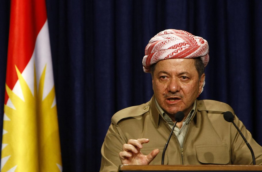 O presidente do Curdistão iraquiano, Massoud Barzani, que anunciou neste domingo (29) que deixará seu cargo em 1º de novembro, atacou o governo central do Iraque e o acusou de usar o referendo de independência como "pretexto" para agir contra os curdos; em discurso televisionado, Barzani assegurou que a operação militar lançada pelas forças iraquianas em meados de outubro nos territórios disputados entre os governos central e curdo já estava "planejada" e teria acontecido mesmo sem a realização da consulta de autodeterminação de 25 de setembro (Foto: Aquiles Lins) O presidente do Curdistão iraquiano, Massoud Barzani, que anunciou neste domingo (29) que deixará seu cargo em 1º de novembro, atacou o governo central do Iraque e o acusou de usar o referendo de independência como "pretexto" para agir contra os curdos; em discurso televisionado, Barzani assegurou que a operação militar lançada pelas forças iraquianas em meados de outubro nos territórios disputados entre os governos central e curdo já estava "planejada" e teria acontecido mesmo sem a realização da consulta de autodeterminação de 25 de setembro