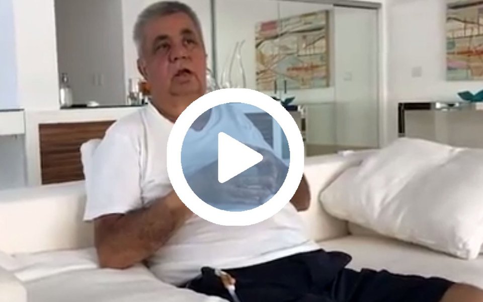 O presidente da Assembleia Legislativa do Rio de Janeiro, Jorge Picciani, agradeceu à equipe médica depois de ser internado no último dia 17 para um tratamento de câncer; ele foi submetido à retirada da bexiga e próstata; "Quero agradecer muito a todos dos funcionários do hospital, desde as pessoas da limpeza, da higiene, dos técnicos em enfermagem, dos fisioterapeutas, das nutricionistas, dos médicos", afirmou; "Foi com muita fé, muito foco e esperança que estou superando essa fase" (Foto: Leonardo Lucena) O presidente da Assembleia Legislativa do Rio de Janeiro, Jorge Picciani, agradeceu à equipe médica depois de ser internado no último dia 17 para um tratamento de câncer; ele foi submetido à retirada da bexiga e próstata; "Quero agradecer muito a todos dos funcionários do hospital, desde as pessoas da limpeza, da higiene, dos técnicos em enfermagem, dos fisioterapeutas, das nutricionistas, dos médicos", afirmou; "Foi com muita fé, muito foco e esperança que estou superando essa fase"