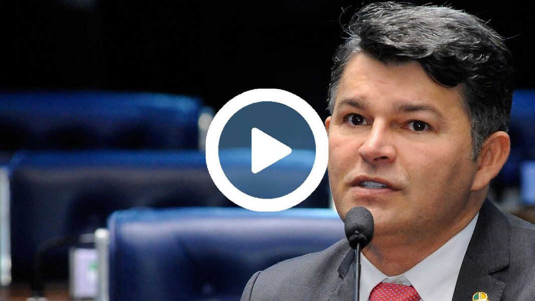 Em vídeo reproduzido pelo Diário do Centro do Mundo, o vice-líder do governo no Senado, José Medeiros (PSD-MT), ameaçou colega que ia discursar no plenário: "se falar mal de Temer, corto o microfone aqui"; assista (Foto: Charles Nisz) Em vídeo reproduzido pelo Diário do Centro do Mundo, o vice-líder do governo no Senado, José Medeiros (PSD-MT), ameaçou colega que ia discursar no plenário: "se falar mal de Temer, corto o microfone aqui"; assista