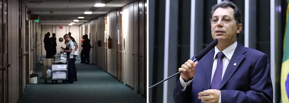 A Polícia Federal está neste momento fazendo buscas no gabinete do deputado federal Ezequiel Fonseca (PP-MT); o deputado estadual José Domingos Fraga (PSD) e o ex-deputado estadual e atual federal Ezequiel Fonseca (PP) foram flagrados, em vídeo, recebendo maços de dinheiro no gabinete do ex-assessor do ex-governador Silval Barbosa (PMDB), Silvio Araújo (Foto: José Barbacena) A Polícia Federal está neste momento fazendo buscas no gabinete do deputado federal Ezequiel Fonseca (PP-MT); o deputado estadual José Domingos Fraga (PSD) e o ex-deputado estadual e atual federal Ezequiel Fonseca (PP) foram flagrados, em vídeo, recebendo maços de dinheiro no gabinete do ex-assessor do ex-governador Silval Barbosa (PMDB), Silvio Araújo