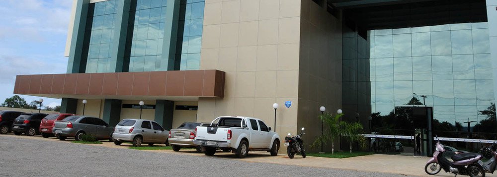 A Secretaria de Previdência, órgão vinculado ao Ministério da Fazenda, deverá realizar neste segundo semestre auditoria no Instituto de Previdência Social do Município de Palmas (PreviPalmas) neste segundo semestre, após um requerimento do deputado federal Carlos Gaguim (Podemos), formalizado em 1º de junho, no qual o parlamentar solicita Auditoria Direta no Instituto; o coordenador-geral de Auditoria e Contencioso da Secretaria de Previdência, Miguel Antônio Fernandes Chaves, informou que, atualmente, o Município de Palmas está com irregularidades em seu cadastro no Sistema de Informações dos Regimes Públicos de Previdência Social (CadPrev), dentre eles o Equilíbrio Financeiro e Atuarial , exigido desde 1º de outubro de 2005
(Foto: Leonardo Lucena) A Secretaria de Previdência, órgão vinculado ao Ministério da Fazenda, deverá realizar neste segundo semestre auditoria no Instituto de Previdência Social do Município de Palmas (PreviPalmas) neste segundo semestre, após um requerimento do deputado federal Carlos Gaguim (Podemos), formalizado em 1º de junho, no qual o parlamentar solicita Auditoria Direta no Instituto; o coordenador-geral de Auditoria e Contencioso da Secretaria de Previdência, Miguel Antônio Fernandes Chaves, informou que, atualmente, o Município de Palmas está com irregularidades em seu cadastro no Sistema de Informações dos Regimes Públicos de Previdência Social (CadPrev), dentre eles o Equilíbrio Financeiro e Atuarial , exigido desde 1º de outubro de 2005