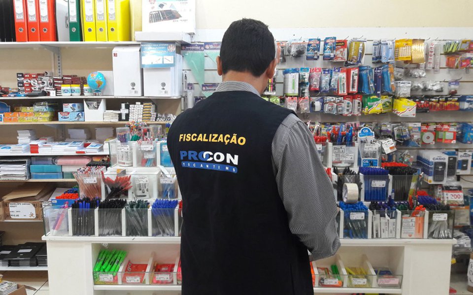 Ao longo dos 27 anos da publicação do Código de Defesa do Consumidor (CDC), a Superintendência de Proteção e Defesa do Consumidor do Tocantins (Procon/TO), vinculada à Secretaria de Estado da Cidadania e Justiça, alcançou um índice de resolutividade das demandas 75%; de acordo com o Procon/TO, durante o ano de 2017 até a data de 4 de setembro, foram realizados 29.427 atendimentos (Foto: Leonardo Lucena) Ao longo dos 27 anos da publicação do Código de Defesa do Consumidor (CDC), a Superintendência de Proteção e Defesa do Consumidor do Tocantins (Procon/TO), vinculada à Secretaria de Estado da Cidadania e Justiça, alcançou um índice de resolutividade das demandas 75%; de acordo com o Procon/TO, durante o ano de 2017 até a data de 4 de setembro, foram realizados 29.427 atendimentos