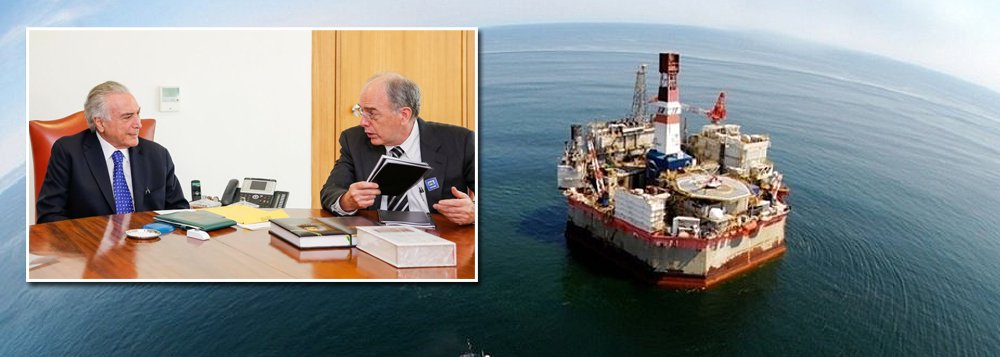 "O projeto colonial reúne aspectos econômicos, políticos e culturais. Desde a chegada dos europeus, desenvolve-se esse projeto no Brasil. Tem sido um sucesso esse projeto de exploração e exportação predatória do pau brasil, açúcar, borracha, minérios, carnes e chegamos agora ao ápice, o petróleo", diz o colunista Felipe Coutinho, presidente da Associação dos Engenheiros da Petrobras; ele lembra que nesta terça-feira, sob aplausos da direção da Petrobras, ocupada por Pedro Parente, o governo de Michel Temer entregou boa parte das reservas nacionais; "a História não acaba aqui", lembra Coutinho (Foto: Felipe Coutinho) "O projeto colonial reúne aspectos econômicos, políticos e culturais. Desde a chegada dos europeus, desenvolve-se esse projeto no Brasil. Tem sido um sucesso esse projeto de exploração e exportação predatória do pau brasil, açúcar, borracha, minérios, carnes e chegamos agora ao ápice, o petróleo", diz o colunista Felipe Coutinho, presidente da Associação dos Engenheiros da Petrobras; ele lembra que nesta terça-feira, sob aplausos da direção da Petrobras, ocupada por Pedro Parente, o governo de Michel Temer entregou boa parte das reservas nacionais; "a História não acaba aqui", lembra Coutinho