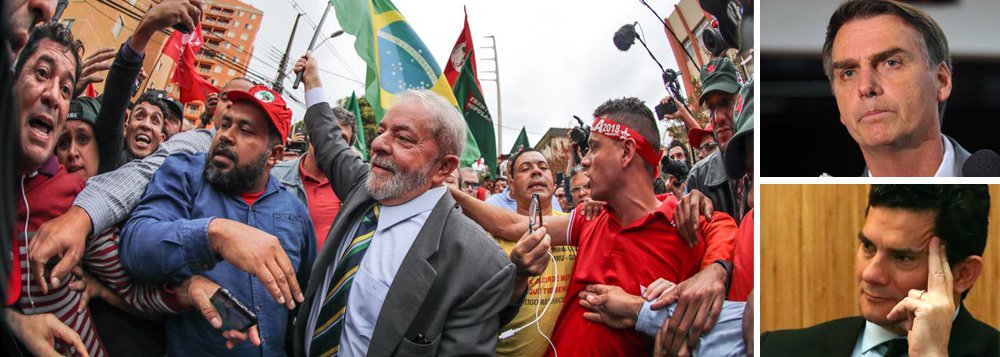 Nova pesquisa sobre a sucessão presidencial, feita pelo instituto DataPoder360, revela que o ex-presidente Luiz Inácio Lula da Silva cresceu seis pontos percentuais entre julho, mês em que foi condenado pelo juiz Sergio Moro, e agosto, passando de 26% para 32%; o deputado Jair Bolsonaro (PSC-RJ) também cresceu, passando de 21% a 25%, e se consolidou na segunda posição, no cenário em que Geraldo Alckmin, com 4%, é o candidato do PSDB; se a alternativa tucana for João Doria, Bolsonaro também passa ao segundo turno, mas com 18%; pesquisa revela o desaparecimento de Marina Silva, que caiu de 12% a 3% (Foto: Leonardo Attuch) Nova pesquisa sobre a sucessão presidencial, feita pelo instituto DataPoder360, revela que o ex-presidente Luiz Inácio Lula da Silva cresceu seis pontos percentuais entre julho, mês em que foi condenado pelo juiz Sergio Moro, e agosto, passando de 26% para 32%; o deputado Jair Bolsonaro (PSC-RJ) também cresceu, passando de 21% a 25%, e se consolidou na segunda posição, no cenário em que Geraldo Alckmin, com 4%, é o candidato do PSDB; se a alternativa tucana for João Doria, Bolsonaro também passa ao segundo turno, mas com 18%; pesquisa revela o desaparecimento de Marina Silva, que caiu de 12% a 3%