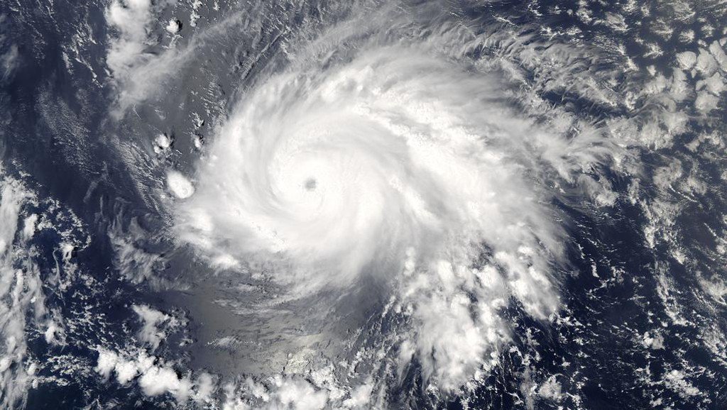 O Caribe se prepara para enfrentar a chegada do quarto furacão seguido: nesta segunda-feira, o furacão Maria deverá chegar à região, que ainda sofre os impactos da passagem do furacão Irma; neste domingo (17), o furacão Maria subiu de categoria e alcançou o nível 3, devendo chegar ao Caribe com ventos de até 150 km por hora (Foto: Charles Nisz) O Caribe se prepara para enfrentar a chegada do quarto furacão seguido: nesta segunda-feira, o furacão Maria deverá chegar à região, que ainda sofre os impactos da passagem do furacão Irma; neste domingo (17), o furacão Maria subiu de categoria e alcançou o nível 3, devendo chegar ao Caribe com ventos de até 150 km por hora