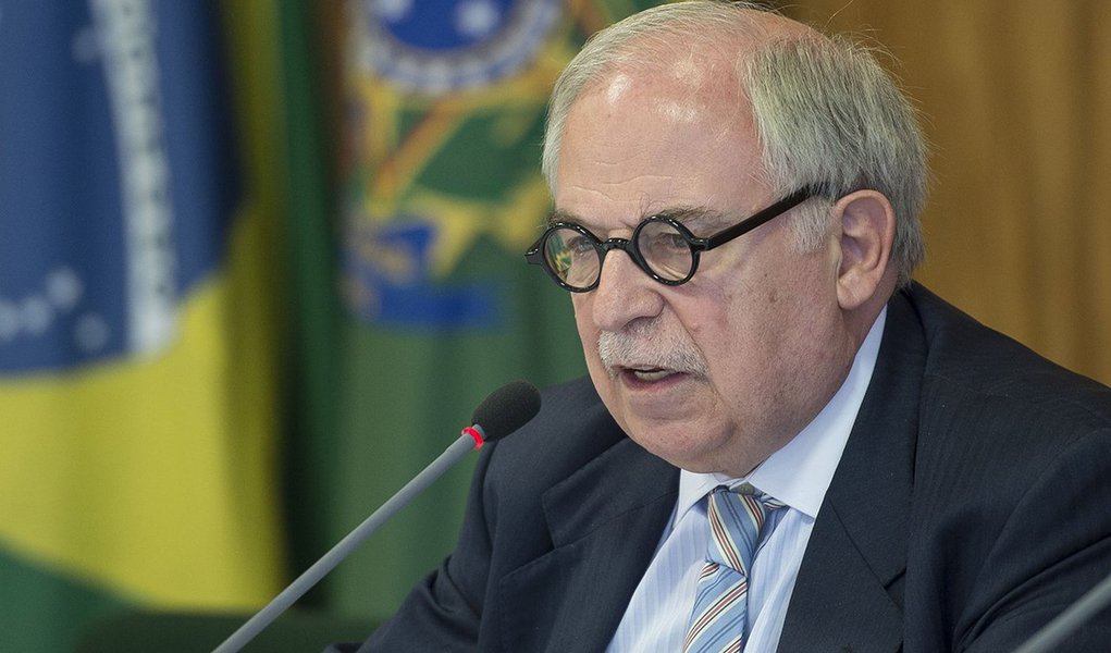 Morreu nesta quinta-feira, 20, Marco Aurélio Garcia, ex-assessor especial da Presidência da República para Assuntos Internacionais; ele tinha 76 anos e foi vítima de um infarto fulminante; Marco Aurélio Garcia foi um importante líder na construção e execução da política externa brasileira durante o governo do ex-presidente Luiz Inácio Lula da Silva; foi um dos idealizadores dos Brics e do fortalecimento das relações Sul-Sul; filiado ao PT, Garcia era professor aposentado do Departamento de História da Unicamp e historicamente vinculado à esquerda (Foto: Aquiles Lins) Morreu nesta quinta-feira, 20, Marco Aurélio Garcia, ex-assessor especial da Presidência da República para Assuntos Internacionais; ele tinha 76 anos e foi vítima de um infarto fulminante; Marco Aurélio Garcia foi um importante líder na construção e execução da política externa brasileira durante o governo do ex-presidente Luiz Inácio Lula da Silva; foi um dos idealizadores dos Brics e do fortalecimento das relações Sul-Sul; filiado ao PT, Garcia era professor aposentado do Departamento de História da Unicamp e historicamente vinculado à esquerda