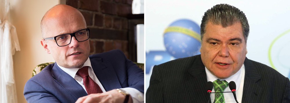 O ministro do Meio Ambiente da Noruega, Vidar Helgesen, país que é o maior contribuinte do Fundo de Preservação da Amazônia, anunciou nesta quinta-feira 22, enquanto Michel Temer está no país, o corte pela metade dos recursos destinados à preservação por conta do crescimento do desmatamento na região; o corte chega a cerca de 500 milhões de coroas norueguesas (R$ 196 milhões); sem ter o que mostrar, o ministro do Meio Ambiente do Brasil, Sarney Filho, disse que "somente Deus pode garantir a redução do desmatamento" no país (Foto: Paulo Emílio) O ministro do Meio Ambiente da Noruega, Vidar Helgesen, país que é o maior contribuinte do Fundo de Preservação da Amazônia, anunciou nesta quinta-feira 22, enquanto Michel Temer está no país, o corte pela metade dos recursos destinados à preservação por conta do crescimento do desmatamento na região; o corte chega a cerca de 500 milhões de coroas norueguesas (R$ 196 milhões); sem ter o que mostrar, o ministro do Meio Ambiente do Brasil, Sarney Filho, disse que "somente Deus pode garantir a redução do desmatamento" no país