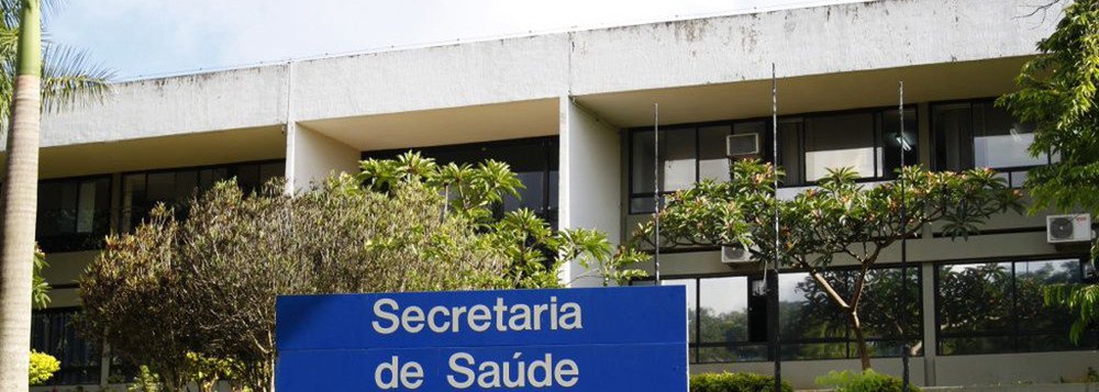 Após uma série de esforços para reverter a situação caótica encontrada em janeiro de 2015, a Secretaria de Saúde do Distrito Federal declarou o fim da situação de emergência no setor a partir deste mês; em 2016, foram feitos 231 pregões, que resultaram em redução de 18,56% entre o valor estimado e o valor licitado, com economia superior a R$ 113 milhões no ano, que, segundo o governo, possibilitaram a execução de medidas como abastecimento de medicamentos e insumo, desbloqueio de leitos e recomposição da força de trabalho (Foto: Leonardo Lucena) Após uma série de esforços para reverter a situação caótica encontrada em janeiro de 2015, a Secretaria de Saúde do Distrito Federal declarou o fim da situação de emergência no setor a partir deste mês; em 2016, foram feitos 231 pregões, que resultaram em redução de 18,56% entre o valor estimado e o valor licitado, com economia superior a R$ 113 milhões no ano, que, segundo o governo, possibilitaram a execução de medidas como abastecimento de medicamentos e insumo, desbloqueio de leitos e recomposição da força de trabalho