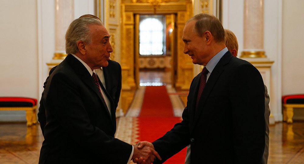 Temer e putin (Foto: Leonardo Attuch) Temer e putin