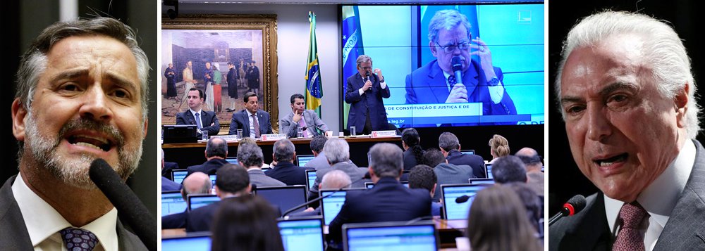 "A salvação de Temer, acusado de corrupção, além dos prejuízos políticos para o país, tem um custo econômico altíssimo. Os R$ 11 bilhões em aumento de impostos anunciados essa semana já são reflexos do uso indevido e irresponsável da máquina pública que Temer faz para comprar votos na Câmara e tentar se salvar. A estimativa inicial que se faz, por baixo, é que o valor que está em jogo chega próximo aos R$ 300 bilhões. Isso mesmo, R$ 300 bilhões! E essa quantia pode ser ainda maior até o dia 2 de agosto, data da votação", escreve o deputado Paulo Pimenta (PT-RS); "A democracia brasileira foi comprada pela turma de Temer sob o silêncio do sistema de Justiça do país. Será que eles irão calar novamente?", questiona o parlamentar (Foto: Paulo Pimenta) "A salvação de Temer, acusado de corrupção, além dos prejuízos políticos para o país, tem um custo econômico altíssimo. Os R$ 11 bilhões em aumento de impostos anunciados essa semana já são reflexos do uso indevido e irresponsável da máquina pública que Temer faz para comprar votos na Câmara e tentar se salvar. A estimativa inicial que se faz, por baixo, é que o valor que está em jogo chega próximo aos R$ 300 bilhões. Isso mesmo, R$ 300 bilhões! E essa quantia pode ser ainda maior até o dia 2 de agosto, data da votação", escreve o deputado Paulo Pimenta (PT-RS); "A democracia brasileira foi comprada pela turma de Temer sob o silêncio do sistema de Justiça do país. Será que eles irão calar novamente?", questiona o parlamentar