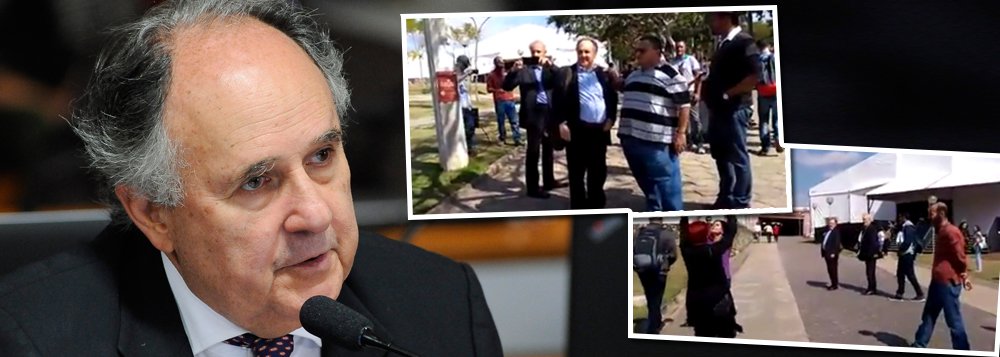 "Há alguns anos, seria impensável" a cena vivenciada pelo senador Cristovam Buarque nesta terça-feira 18 em Minas Gerais, onde foi alvo de escracho, chamado de "golpista" e "traidor da educação", e por isso forçado a cancelar o lançamento de um livro, afirma Tereza Cruvinel; "Exatamente por ter um passado 'lustroso', Cristovam é um dos parlamentares sobre quem mais pesa o estigma de ter traído suas origens e contribuído para a deposição da presidente eleita Dilma Rousseff. Votou a favor do impeachment embora consciente de que não havia ali crime de responsabilidade demonstrado. A marca de 'golpista' ficará em sua biografia e o custo político daquela decisão acompanhará sua trajetória", escreve a jornalista (Foto: Tereza Cruvinel) "Há alguns anos, seria impensável" a cena vivenciada pelo senador Cristovam Buarque nesta terça-feira 18 em Minas Gerais, onde foi alvo de escracho, chamado de "golpista" e "traidor da educação", e por isso forçado a cancelar o lançamento de um livro, afirma Tereza Cruvinel; "Exatamente por ter um passado 'lustroso', Cristovam é um dos parlamentares sobre quem mais pesa o estigma de ter traído suas origens e contribuído para a deposição da presidente eleita Dilma Rousseff. Votou a favor do impeachment embora consciente de que não havia ali crime de responsabilidade demonstrado. A marca de 'golpista' ficará em sua biografia e o custo político daquela decisão acompanhará sua trajetória", escreve a jornalista