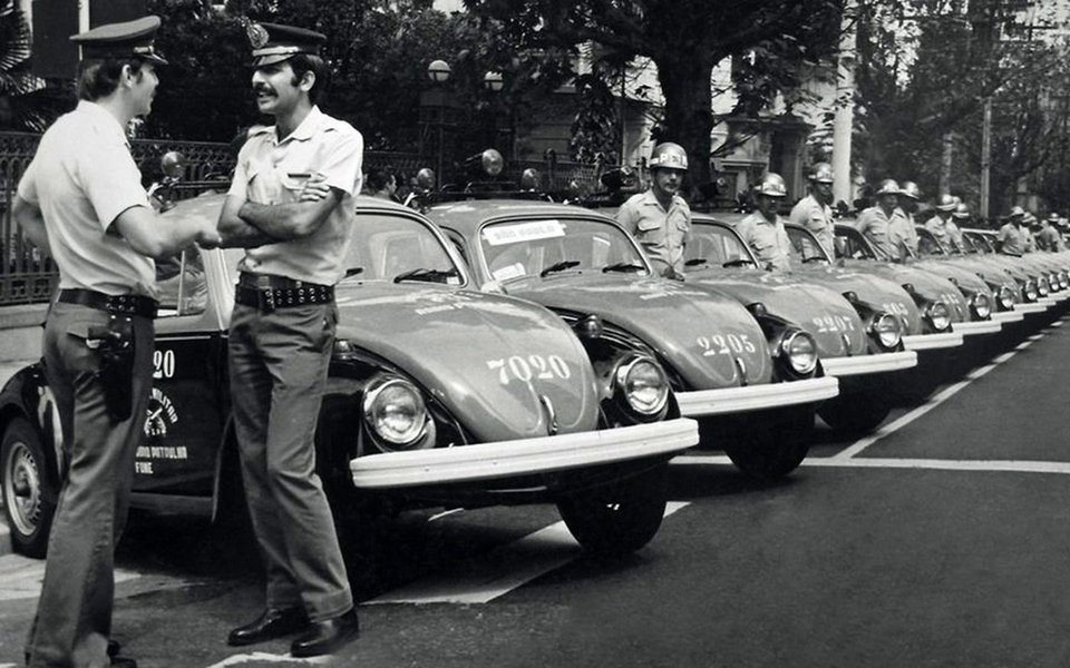 Filial brasileira da Volkswagen supostamente colaborou ativamente com a ditadura no Brasil na perseguição de opositores políticos, segundo o jornal Süddeutsche Zeitung e as emissoras NDR e SWR; imprensa alemã detalha que há quase dois anos foi aberta em São Paulo uma investigação sobre a Volkswagen do Brasil para determinar a participação da empresa durante a ditadura de 1964 a 1985 (Foto: Paulo Emílio) Filial brasileira da Volkswagen supostamente colaborou ativamente com a ditadura no Brasil na perseguição de opositores políticos, segundo o jornal Süddeutsche Zeitung e as emissoras NDR e SWR; imprensa alemã detalha que há quase dois anos foi aberta em São Paulo uma investigação sobre a Volkswagen do Brasil para determinar a participação da empresa durante a ditadura de 1964 a 1985