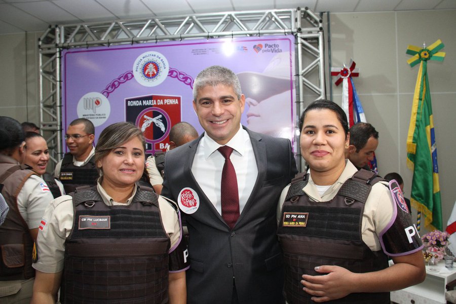 A Ronda Maria da Penha, serviço destinado à proteção e acompanhamento de mulheres vítimas de violência de gênero, foi implantada no município de Vitória da Conquista na manhã desta segunda-feira (19); a unidade possui 10 policiais já capacitados para atuar com o público fragilizado; a maior cidade do sudoeste baiano também ganhou uma nova sede da Delegacia de Tóxicos e Entorpecentes (DTE); ambas ficam localizadas no Distrito Integrado de Segurança Pública (Disep), no bairro Jurema (Foto: Romulo Faro) A Ronda Maria da Penha, serviço destinado à proteção e acompanhamento de mulheres vítimas de violência de gênero, foi implantada no município de Vitória da Conquista na manhã desta segunda-feira (19); a unidade possui 10 policiais já capacitados para atuar com o público fragilizado; a maior cidade do sudoeste baiano também ganhou uma nova sede da Delegacia de Tóxicos e Entorpecentes (DTE); ambas ficam localizadas no Distrito Integrado de Segurança Pública (Disep), no bairro Jurema