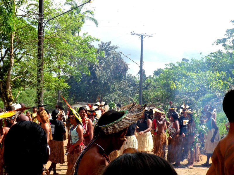 A pedido do Ministério Público Federal (MPF) em Paulo Afonso, a Justiça Federal condenou a União e a Funai a pagarem R$ 1 milhão em indenização por danos morais coletivos, por atrasos na conclusão de procedimentos de demarcação de terras indígenas; os valores foram definidos em duas decisões de 1º de junho e referem-se aos territórios Brejo do Burgo e Surubabel, nos municípios baianos Glória e Rodelas, respectivamente; a Justiça considerou que os atrasos na demarcação das terras provoca danos morais coletivos, pois as comunidades indígenas não podem exercer plenamente seus direitos originários sobre as terras que tradicionalmente lhe pertencem (Foto: Romulo Faro) A pedido do Ministério Público Federal (MPF) em Paulo Afonso, a Justiça Federal condenou a União e a Funai a pagarem R$ 1 milhão em indenização por danos morais coletivos, por atrasos na conclusão de procedimentos de demarcação de terras indígenas; os valores foram definidos em duas decisões de 1º de junho e referem-se aos territórios Brejo do Burgo e Surubabel, nos municípios baianos Glória e Rodelas, respectivamente; a Justiça considerou que os atrasos na demarcação das terras provoca danos morais coletivos, pois as comunidades indígenas não podem exercer plenamente seus direitos originários sobre as terras que tradicionalmente lhe pertencem