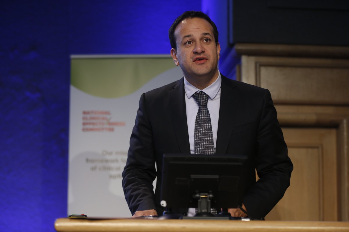 Em mudança histórica, Irlanda elege filho de imigrantes como premiê; o médico Leo Varadkar, filho de indianos e gay, assumirá como o mais jovem premiê da história do país europeu (Foto: Charles Nisz) Em mudança histórica, Irlanda elege filho de imigrantes como premiê; o médico Leo Varadkar, filho de indianos e gay, assumirá como o mais jovem premiê da história do país europeu