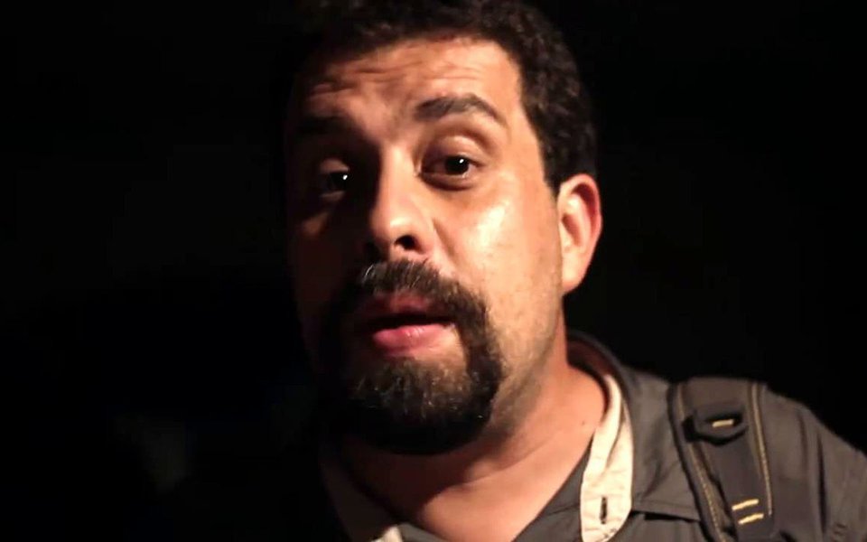 Coordenador do Movimento dos Trabalhadores sem Teto (MTST), Guilherme Boulos, uma das principais vozes em nível nacional contrárias ao golpe contra Dilma Rousseff e à política socioeconômica do governo Michel Temer, ironizou o peemedebista pelo Twitter; "Temer falou em 'ruptura democrática' na Venezuela. Logo ele, que chegou ao poder pelas vias 'democráticas' de Eduardo Cunha", disse Boulos (Foto: Leonardo Lucena) Coordenador do Movimento dos Trabalhadores sem Teto (MTST), Guilherme Boulos, uma das principais vozes em nível nacional contrárias ao golpe contra Dilma Rousseff e à política socioeconômica do governo Michel Temer, ironizou o peemedebista pelo Twitter; "Temer falou em 'ruptura democrática' na Venezuela. Logo ele, que chegou ao poder pelas vias 'democráticas' de Eduardo Cunha", disse Boulos