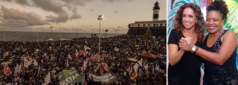 A rainha do Axé Music fez discurso forte por eleições diretas na noite deste domingo no Farol da Barra, em Salvador; Daniela Mercury puxou as mais de 30 mil pessoas que foram protestar contra a permanência de Michel Temer no governo e pela possibilidade de eleições indiretas para escolha dum novo presidente quando ele cair; "A corrupção não resiste à democracia. A democracia é o melhor dos regimes. Então vamos mostrar que não desistimos de nós. Que não desistimos da democracia. A democracia não vence por nocaute, vence por pontos. Cada um de nós é um ponto pra democracia. Espero você agora no Farol da Barra. Não aceito eleição indireta. O único caminho pra democracia é um governo novo eleito pelo povo", disse Daniela (Foto: Romulo Faro) A rainha do Axé Music fez discurso forte por eleições diretas na noite deste domingo no Farol da Barra, em Salvador; Daniela Mercury puxou as mais de 30 mil pessoas que foram protestar contra a permanência de Michel Temer no governo e pela possibilidade de eleições indiretas para escolha dum novo presidente quando ele cair; "A corrupção não resiste à democracia. A democracia é o melhor dos regimes. Então vamos mostrar que não desistimos de nós. Que não desistimos da democracia. A democracia não vence por nocaute, vence por pontos. Cada um de nós é um ponto pra democracia. Espero você agora no Farol da Barra. Não aceito eleição indireta. O único caminho pra democracia é um governo novo eleito pelo povo", disse Daniela